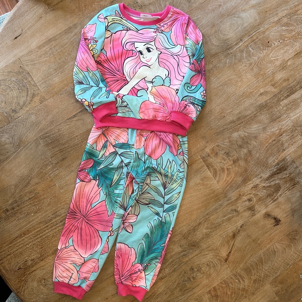 Disney Little Mermaid Outfit (5/6)